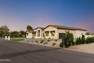 10809 N 82nd Pl, Scottsdale, AZ 85260 - Photo 2