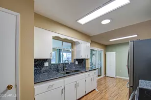 9909 W Newport Dr, Sun City, AZ 85351 - Photo 8