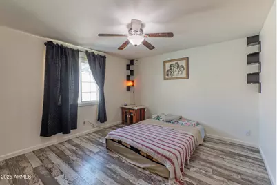 1942 W Kristal Way, Phoenix, AZ 85027 - Photo 14