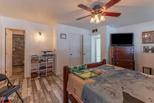 1942 W Kristal Way, Phoenix, AZ 85027 - Photo 12