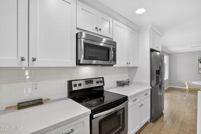 5047 E Mesquite Wood Court, Phoenix, AZ 85044 - Photo 8