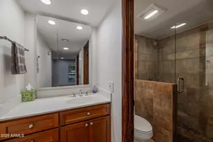 7557 N Dreamy Draw Dr, Phoenix, AZ 85020 - Photo 10