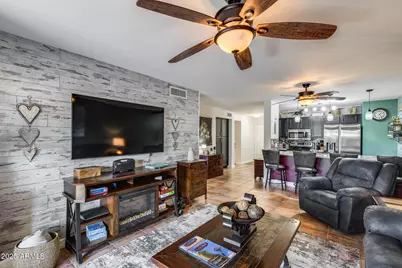 18725 N 92nd Drive, Peoria, AZ 85382 - Photo 12