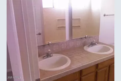 240 E Oak Street, Huachuca City, AZ 85616 - Photo 12