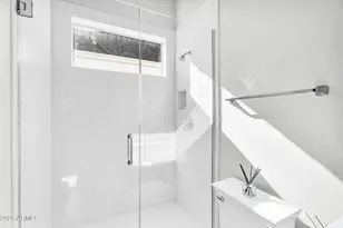 625 W Echo Ln, Phoenix, AZ 85021 - Photo 50