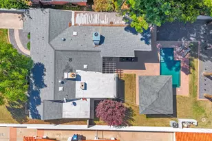 1704 E Solano Dr, Phoenix, AZ 85016 - Photo 40