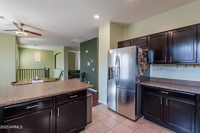 7740 W Pipestone Place, Phoenix, AZ 85035 - Photo 8