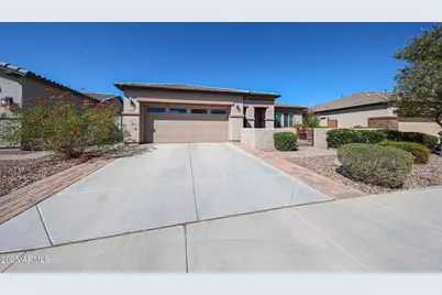 18184 W Deer Creek Road, Goodyear, AZ 85338 - Photo 2