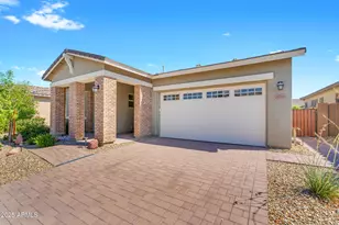 24711 N 174th Ln, Surprise, AZ 85387 - Photo 2