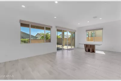 24711 N 174th Lane, Surprise, AZ 85387 - Photo 14