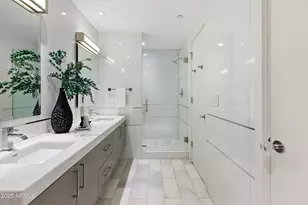 5501 E San Miguel Ave, Paradise Valley, AZ 85253 - Photo 36