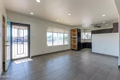 1106 E Glendale Avenue, Phoenix, AZ 85020 - Photo 8