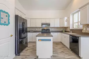 18083 W Douglas Way, Surprise, AZ 85374 - Photo 14