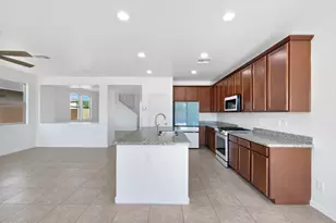 21610 N Bradford Dr, Maricopa, AZ 85138 - Photo 12