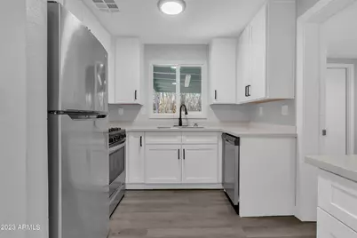 3110 N 39th Street, Phoenix, AZ 85018 - Photo 10