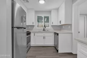 3110 N 39th St, Phoenix, AZ 85018 - Photo 10