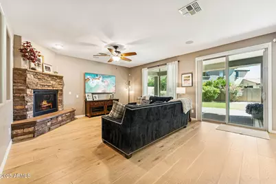 3751 E Matthew Drive, Phoenix, AZ 85050 - Photo 6