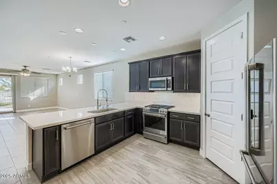 31945 N 123rd Lane, Peoria, AZ 85383 - Photo 10