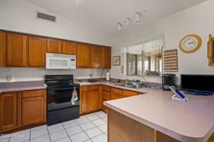 10507 W Buena Vista Dr, Arizona City, AZ 85123 - Photo 10