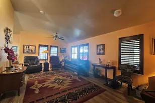 650 N Hawes Rd, Mesa, AZ 85207 - Photo 16