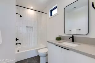 8509 E Malcomb Dr, Scottsdale, AZ 85250 - Photo 32