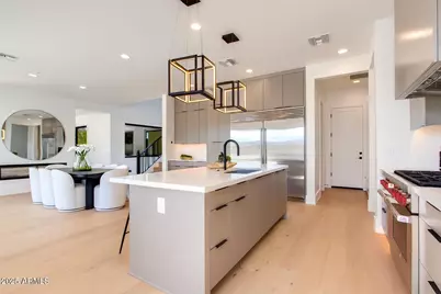8509 E Malcomb Drive, Scottsdale, AZ 85250 - Photo 4