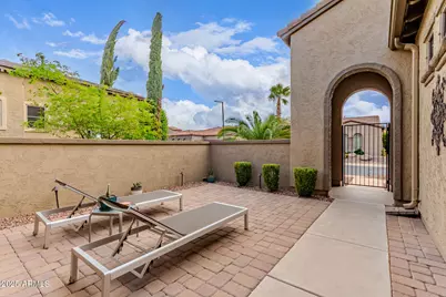 12448 W Rosewood Lane, Peoria, AZ 85383 - Photo 2