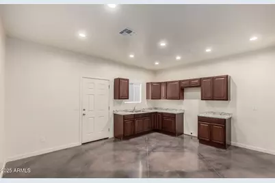 393 W Seagoe Avenue #B, Coolidge, AZ 85128 - Photo 4