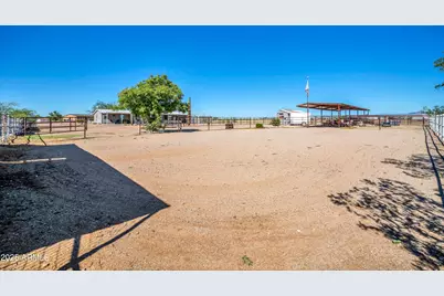 21024 W Montgomery Road, Wittmann, AZ 85361 - Photo 30