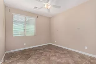 2585 E Carob Dr, Gilbert, AZ 85298 - Photo 32