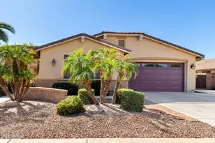 2585 E Carob Dr, Gilbert, AZ 85298 - Photo 2
