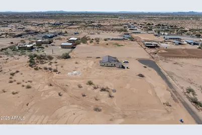 21151 W Duane Lane #-, Wittmann, AZ 85361 - Photo 8