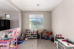 18554 W Carlota Ln, Surprise, AZ 85387 - Photo 4