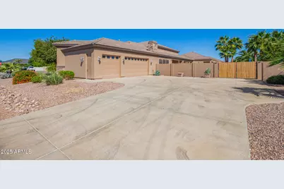 17943 W Solano Drive, Litchfield Park, AZ 85340 - Photo 6