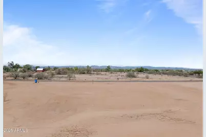 21129 W Duane Lane #-, Wittmann, AZ 85361 - Photo 4