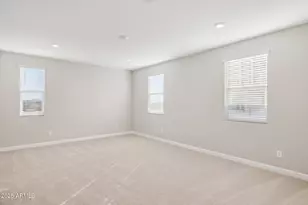 5818 E Zachary Dr, Phoenix, AZ 85054 - Photo 10