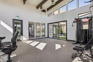 5818 E Zachary Dr, Phoenix, AZ 85054 - Photo 32