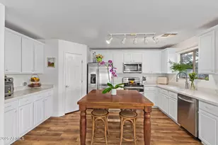 45360 W Desert Garden Rd, Maricopa, AZ 85139 - Photo 16