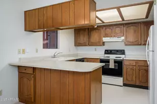 12222 N Paradise Vlg Pkwy S, Phoenix, AZ 85032 - Photo 8