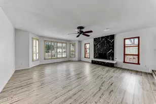 2237 E Captain Dreyfus Ave, Phoenix, AZ 85022 - Photo 10