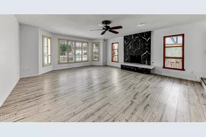 2237 E Captain Dreyfus Avenue, Phoenix, AZ 85022 - Photo 8