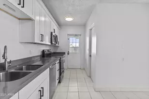 630 E Flint St, Chandler, AZ 85225 - Photo 8