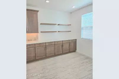 9827 S 11th Street, Phoenix, AZ 85042 - Photo 12