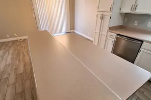 8512 W Tuckey Ln, Glendale, AZ 85305 - Photo 10