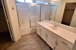 8512 W Tuckey Ln, Glendale, AZ 85305 - Photo 16