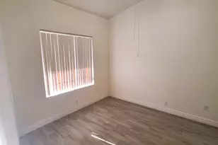 8512 W Tuckey Ln, Glendale, AZ 85305 - Photo 6