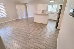 8512 W Tuckey Ln, Glendale, AZ 85305 - Photo 8