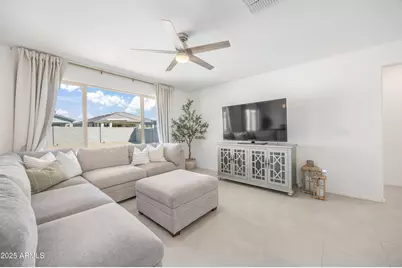 17832 W Oberlin Way, Surprise, AZ 85387 - Photo 8