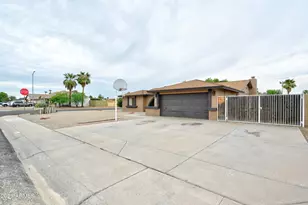 7301 W Canterbury Dr, Peoria, AZ 85345 - Photo 4