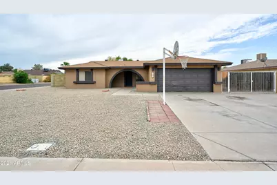 7301 W Canterbury Drive, Peoria, AZ 85345 - Photo 1